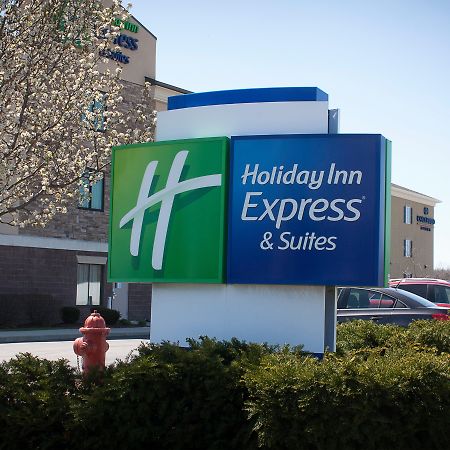 Holiday Inn Express & Suites Youngstown West I 80, An Ihg Hotel Екстер'єр фото