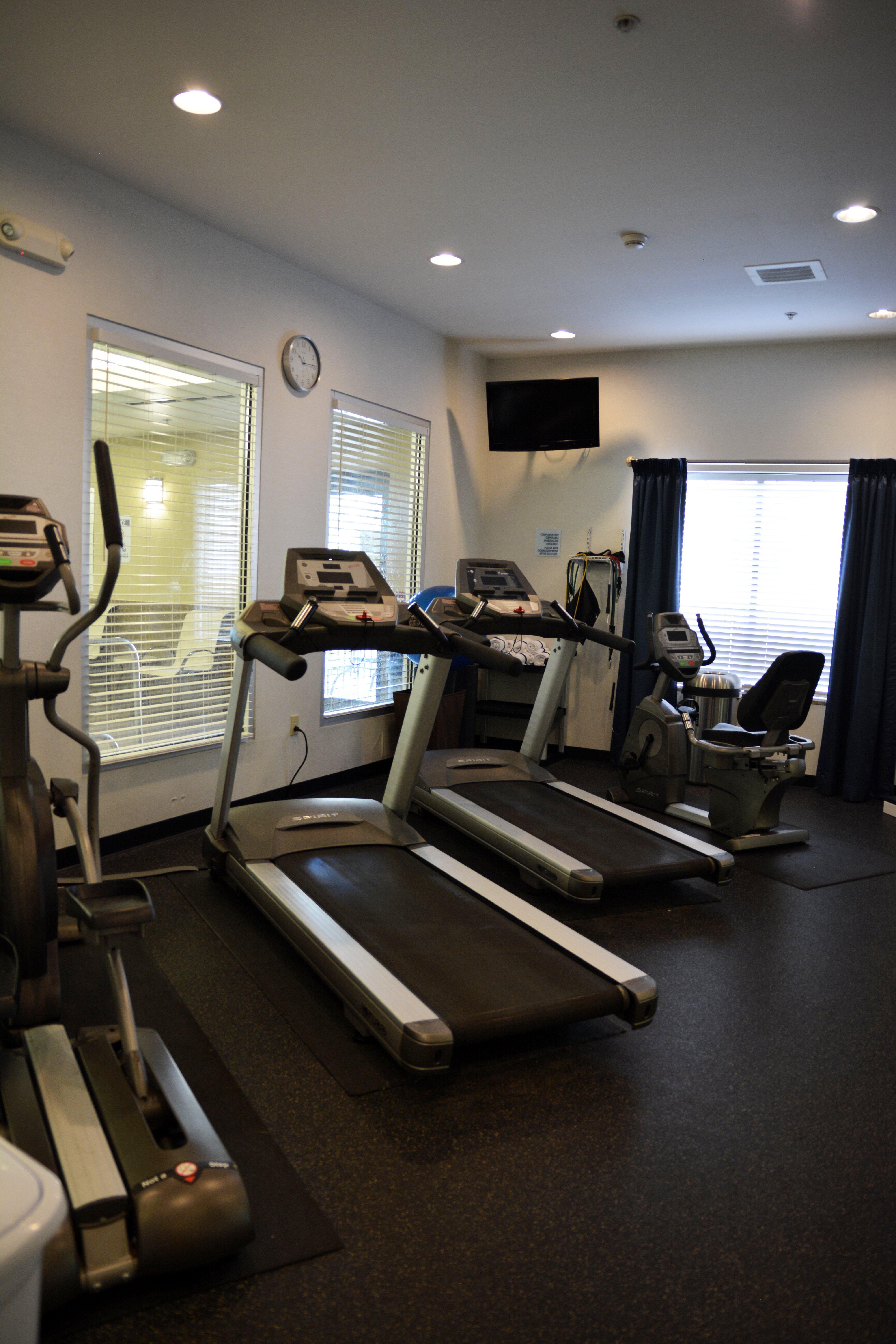 Holiday Inn Express & Suites Youngstown West I 80, An Ihg Hotel Екстер'єр фото