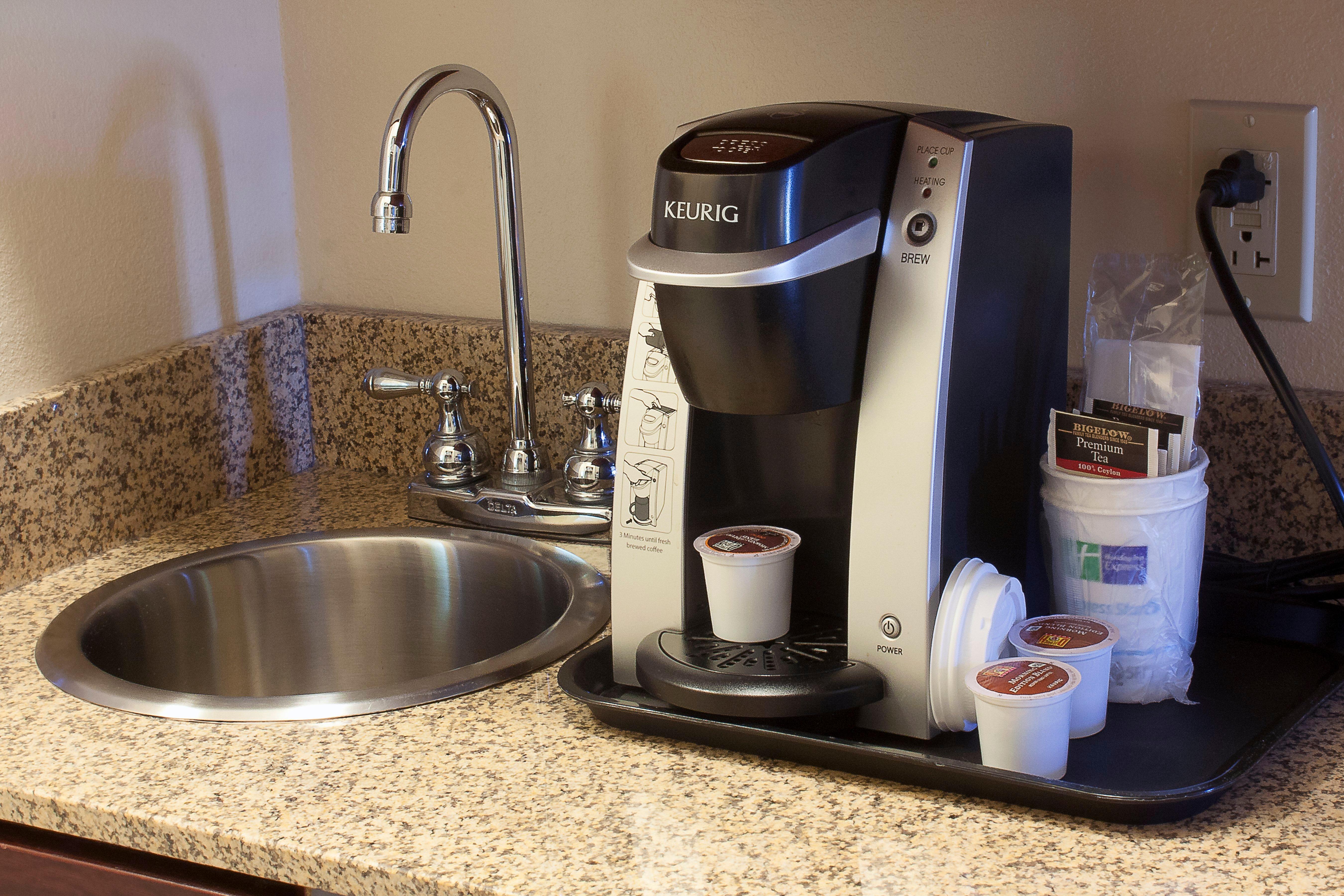 Holiday Inn Express & Suites Youngstown West I 80, An Ihg Hotel Екстер'єр фото