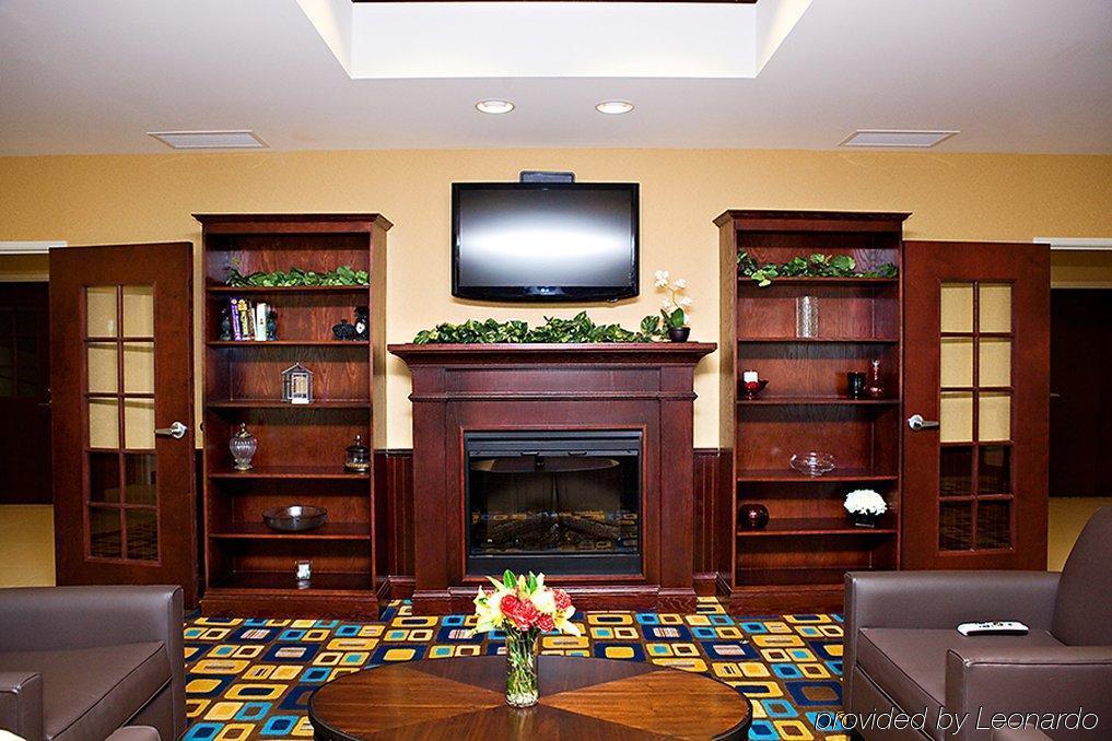 Holiday Inn Express & Suites Youngstown West I 80, An Ihg Hotel Номер фото